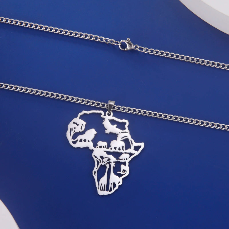 Africa Map Pendant Necklace / Colar com pingente de mapa de África